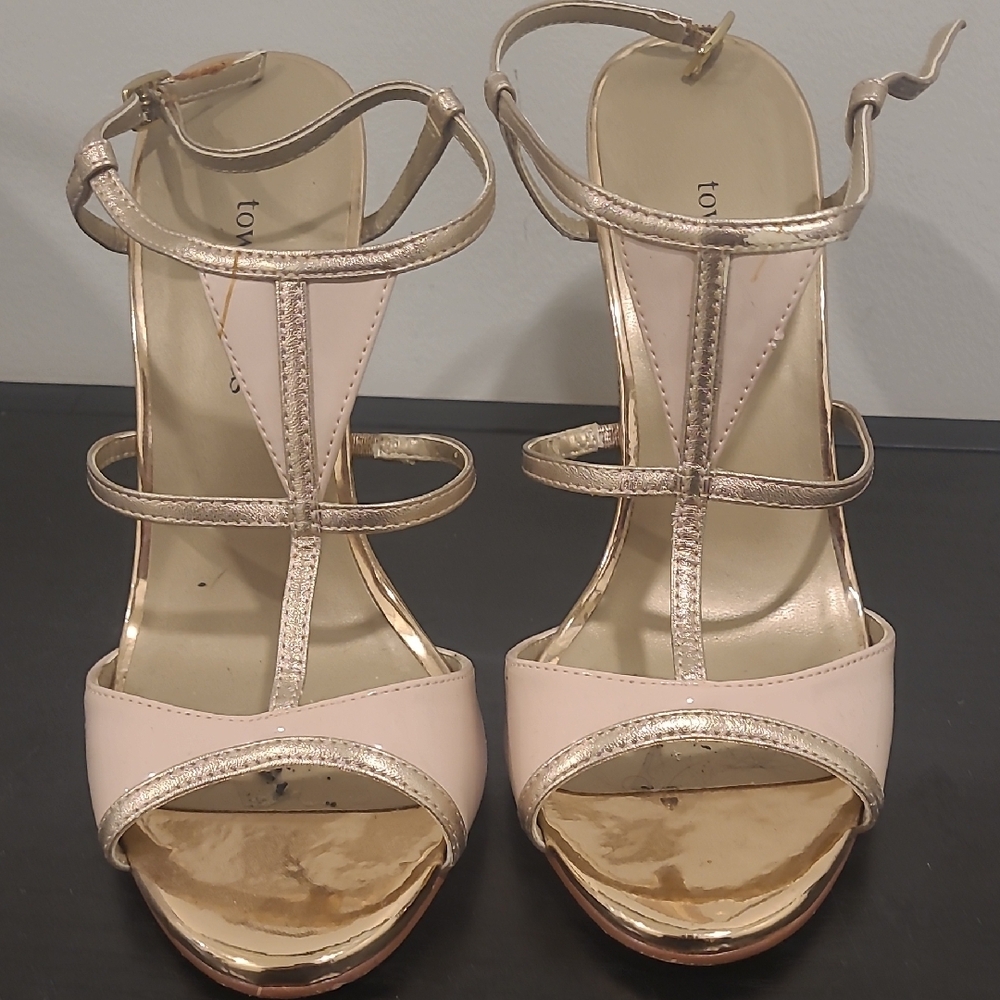 Elegant Women's Strappy Heels in Pink and Gold